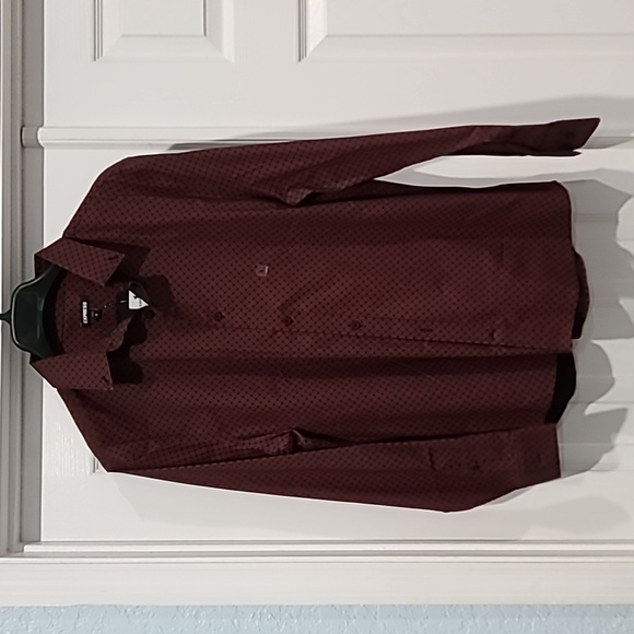 NWT Express Mens L/S Btn Down Wine/Blk Print Stretch Btn Down Shirt Sz:L - Picture 1 of 6
